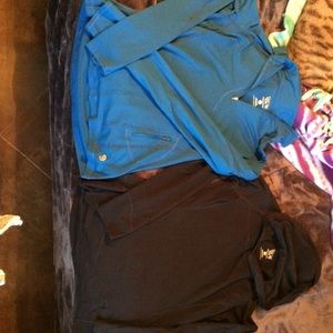 2 Mountain Hardwear long sleeves